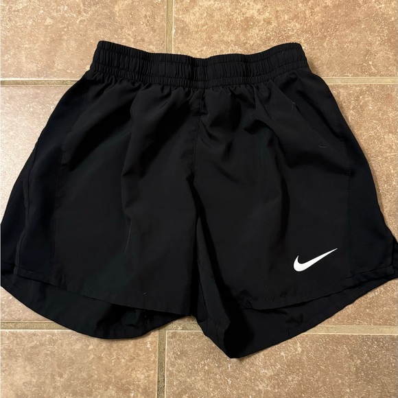 Nike Running Shorts - Picture 2 of 2